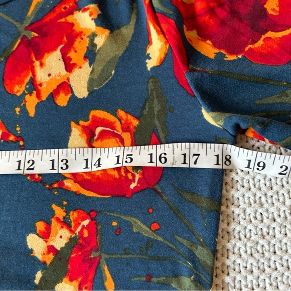 LuLaRoe Julie Dress - Picture 7 of 8